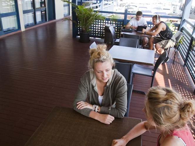 Surfers Paradise Yha Southport Exterior photo