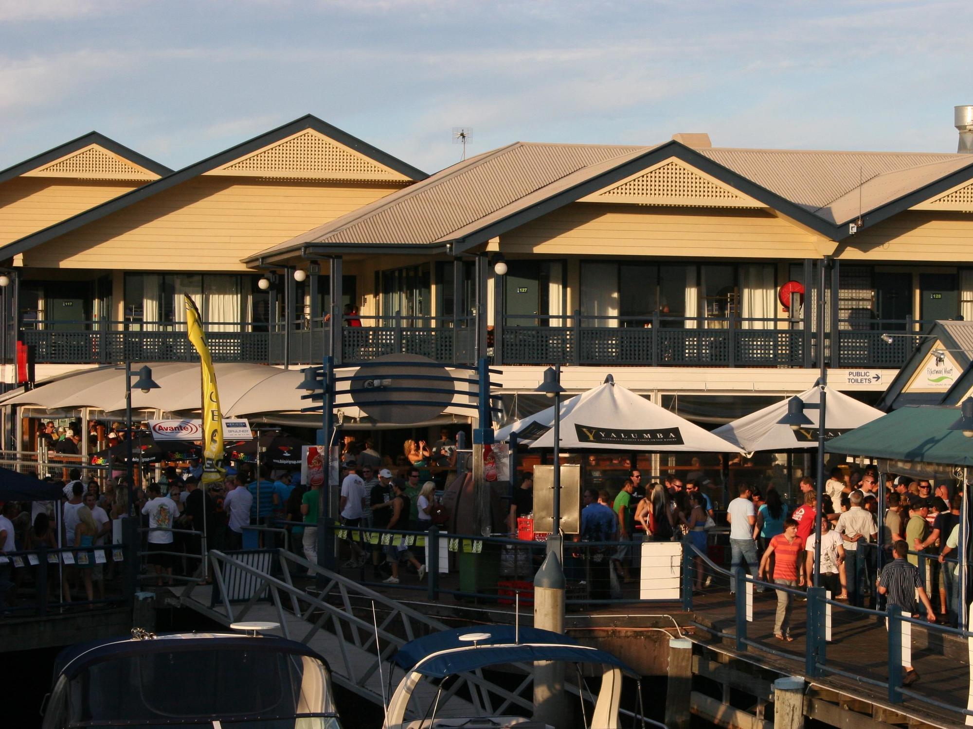 Surfers Paradise Yha Southport Exterior photo